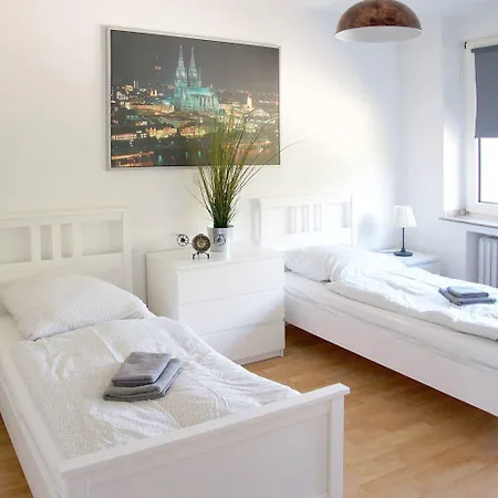 Modern & Chic Apartments With Terrace Or Balcony Neuss Exterior foto