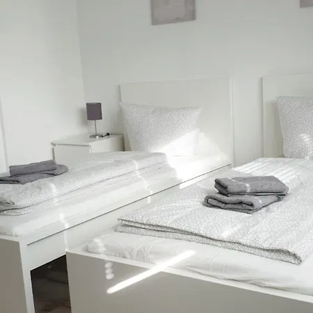 Modern & Chic Apartments With Terrace Or Balcony Neuss Exterior foto