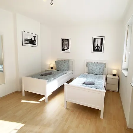 Modern & Chic Apartments With Terrace Or Balcony Neuss Exterior foto