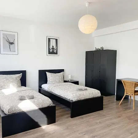 Modern & Chic Apartments With Terrace Or Balcony Neuss Exterior foto