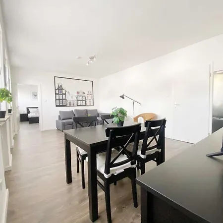 Modern & Chic Apartments With Terrace Or Balcony Neuss Exterior foto