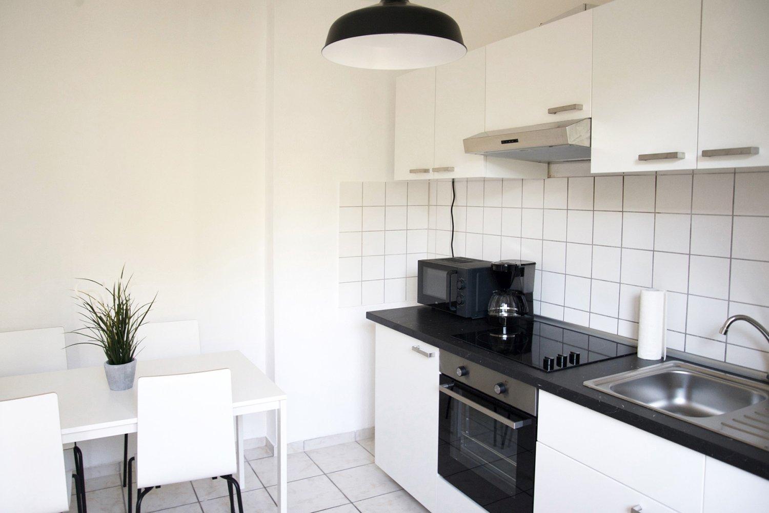 Apartment Modern & Chic With Terrace Or Balcony