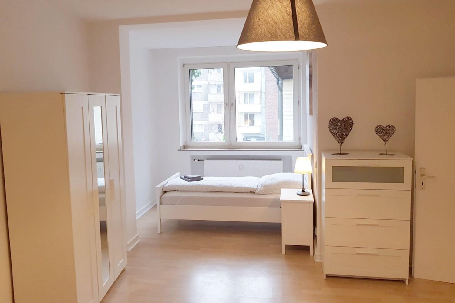 Modern & Chic With Terrace Or Balcony * Neuss