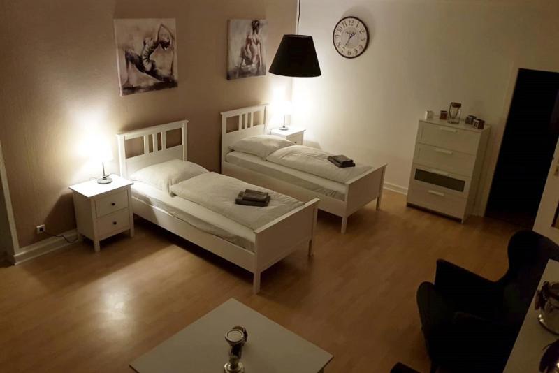 Modern & Chic With Terrace Or Balcony Apartment Neuss
