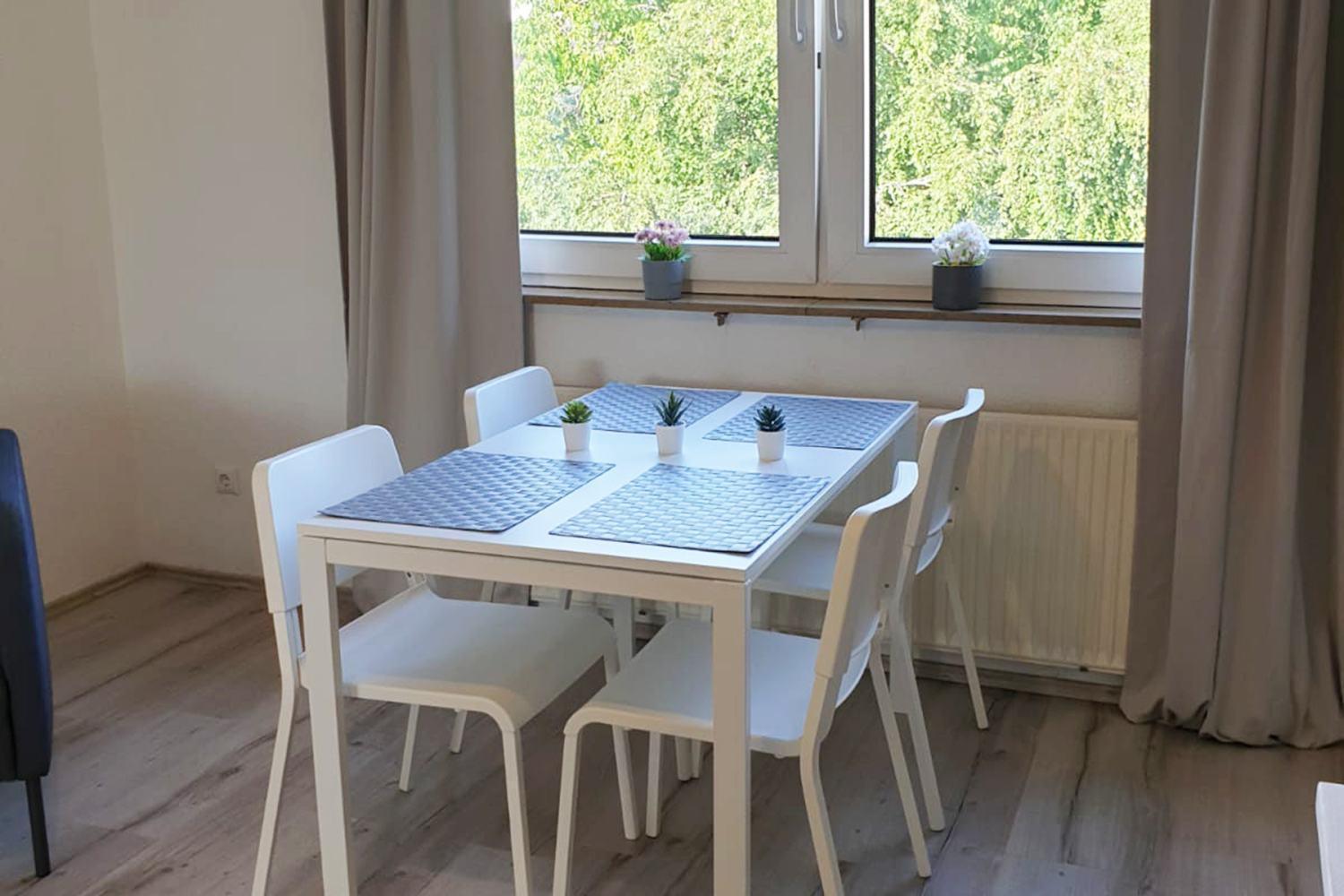 Modern & Chic With Terrace Or Balcony Apartment *