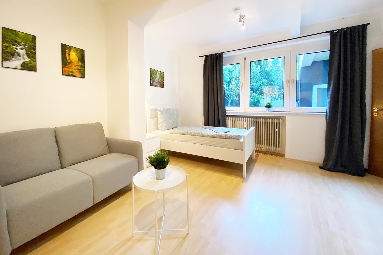 Modern & Chic With Terrace Or Balcony Apartment Neuss